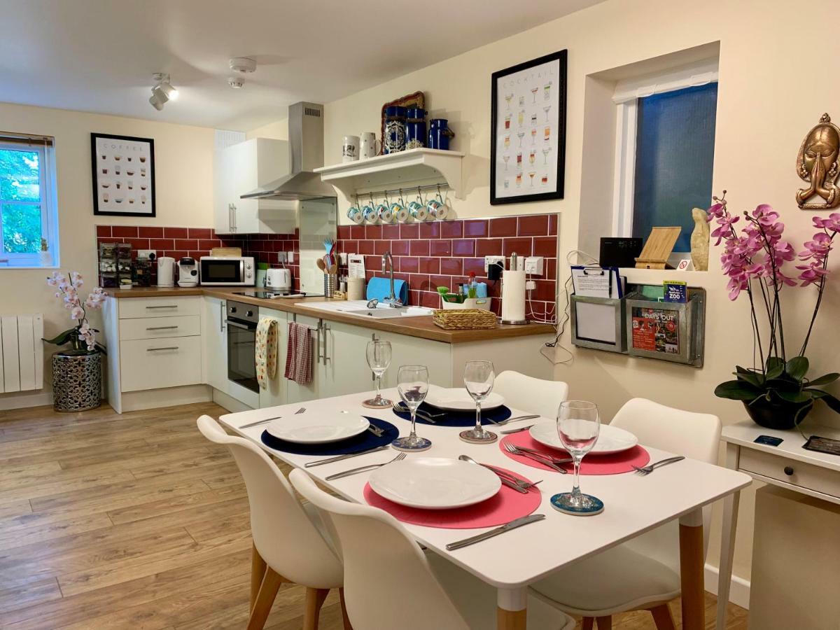 Pristine Apartment In The Centre Of Glastonbury Ngoại thất bức ảnh
