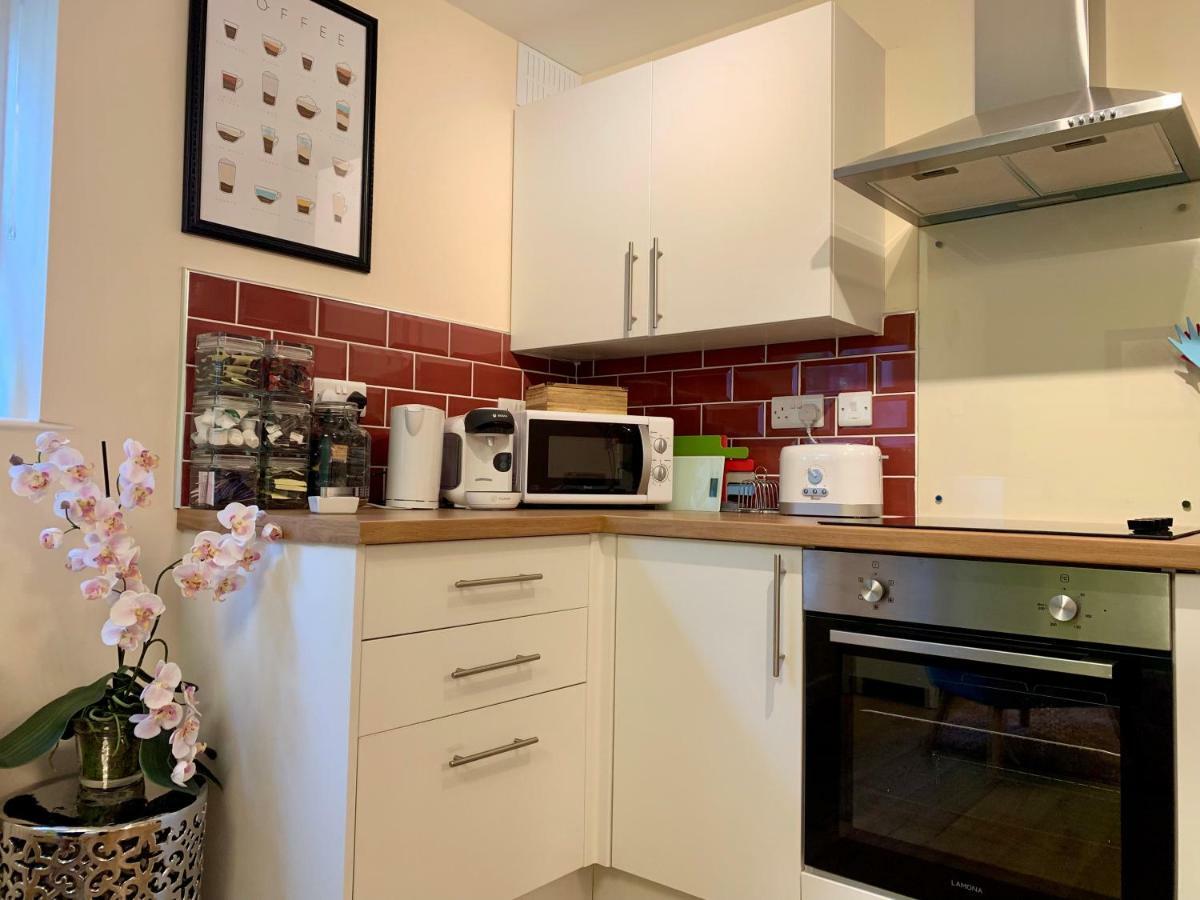 Pristine Apartment In The Centre Of Glastonbury Ngoại thất bức ảnh